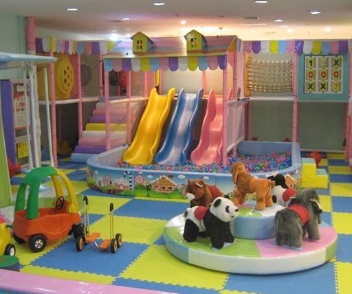 大型室内儿童乐园