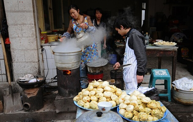 摆地摊卖什么吃的好