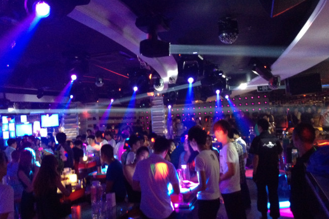 酒吧