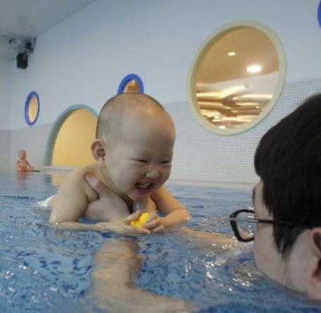 优瑞婴儿游泳加盟图片
