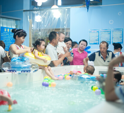 童话雨婴幼儿游泳馆加盟案例图片