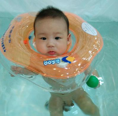 婴儿游泳加盟图片