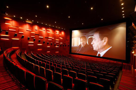 开电影院4个厅多少钱 开一个电影院几年实现目标