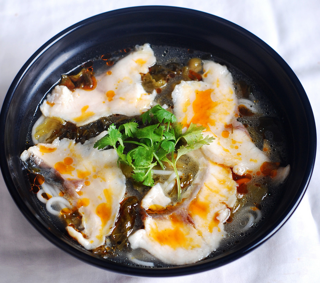 宏福酸菜鱼米线加盟图片