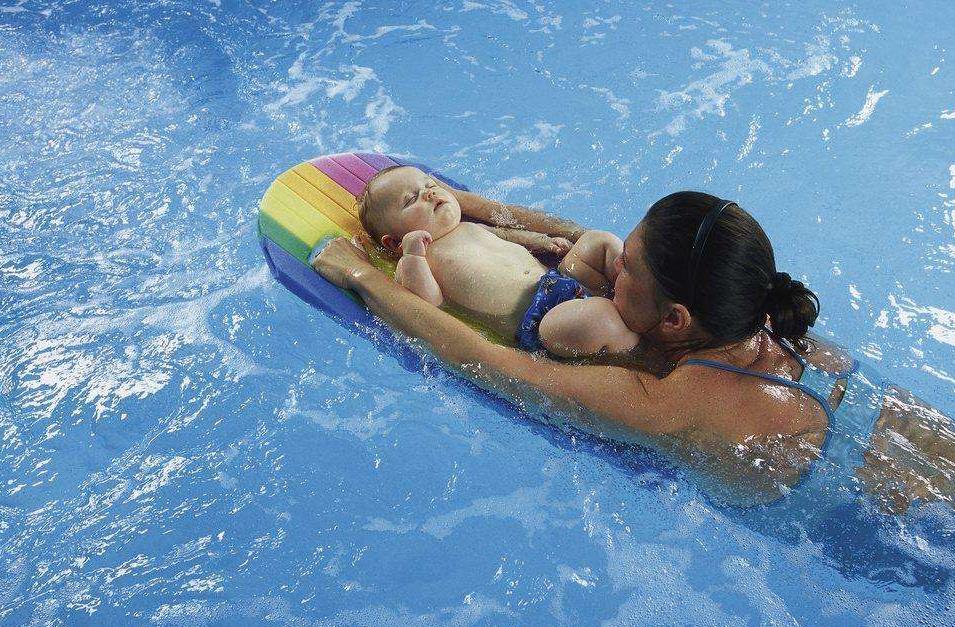 开婴幼儿游泳馆好吗，开婴幼儿游泳馆前景