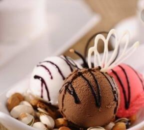 冰巧工坊冰淇淋加盟图片