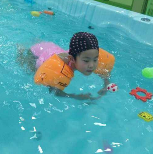 德科婴儿游泳池加盟图片