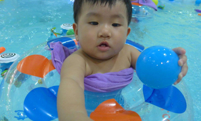 婴侣王子婴儿游泳加盟