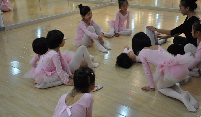 俊菊芭蕾舞蹈艺术培训加盟