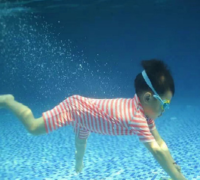 蓝旗亲子游泳加盟实例图片