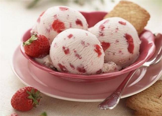 草莓冰淇淋展示