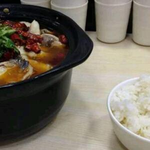 非池中酸菜鱼米饭加盟案例图片