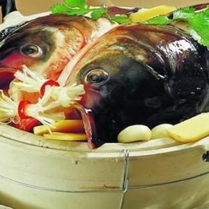 非池中土锅焖鱼加盟案例图片