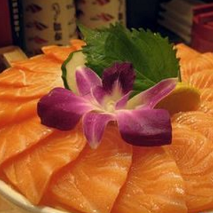 樱花三文鱼寿司店加盟案例图片