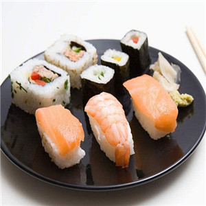 粲寿司加盟图片