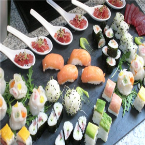 卷类寿司加盟案例图片