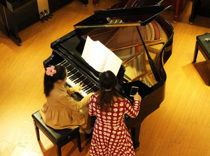 钢琴教育