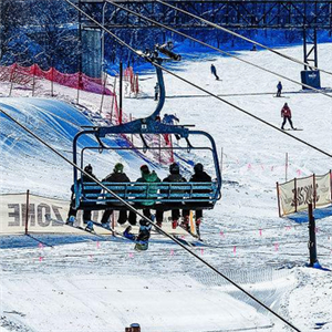 石京龙滑雪场加盟案例图片