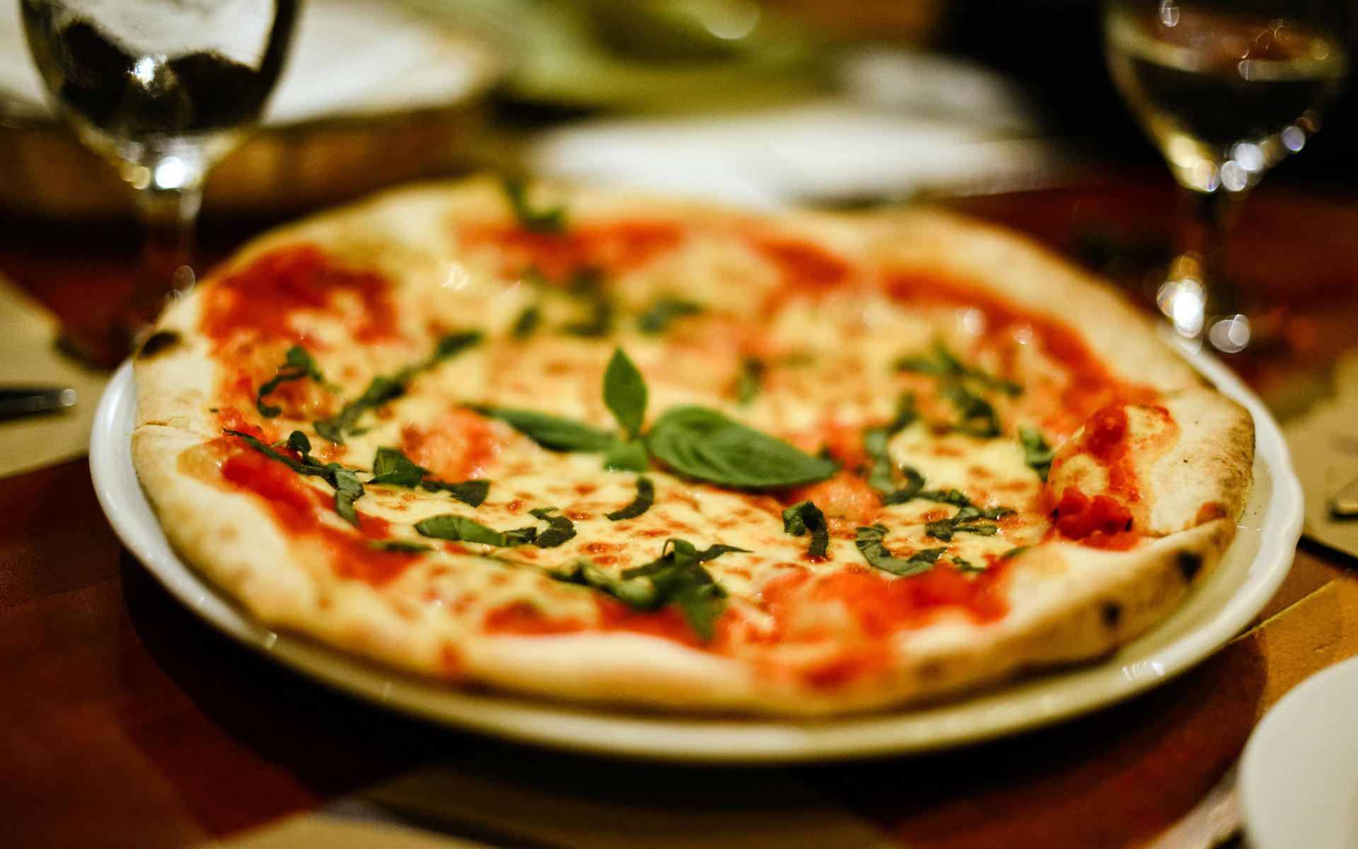 西餐中的披萨属于畅销餐品