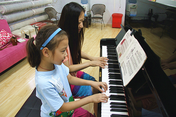 少儿钢琴中的海伦钢琴教学实力强