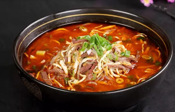 花溪牛肉米线——红汤
