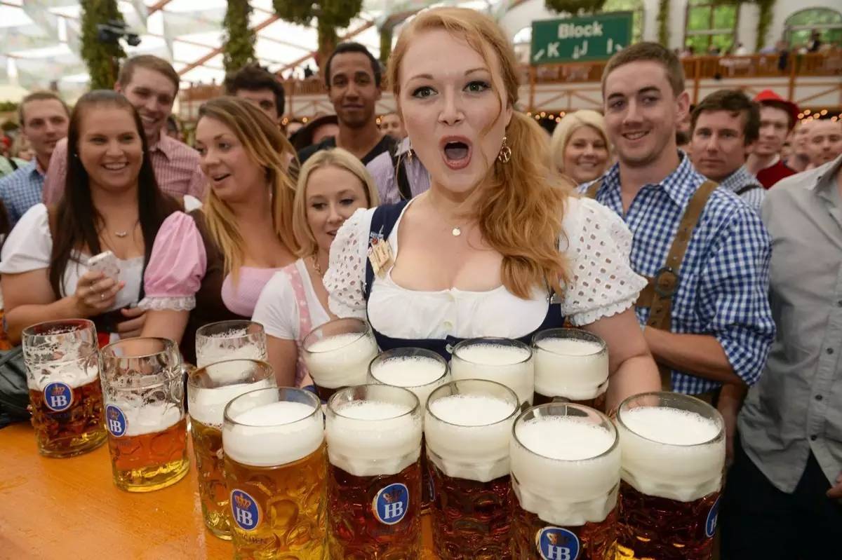 德国每年会隆重举办啤酒节