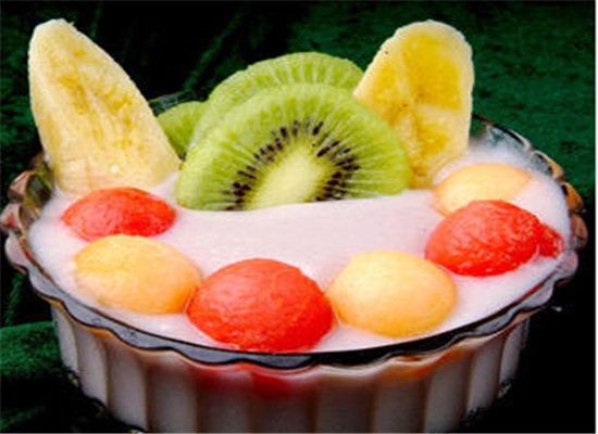 酸奶水果捞甜品展示