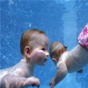 天使宝贝婴儿游泳馆加盟图片