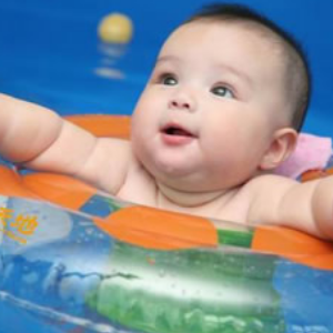 星星婴幼儿游泳馆加盟实例图片