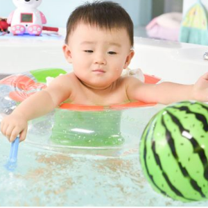 蓝博湾婴幼儿游泳馆加盟实例图片