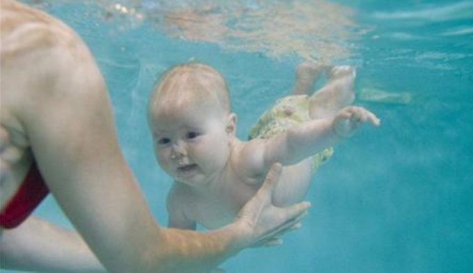 快乐宝贝婴幼童游泳馆加盟