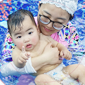 芒果映像婴幼儿童游泳加盟图片