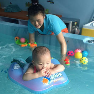 福连家婴幼儿游泳馆加盟图片