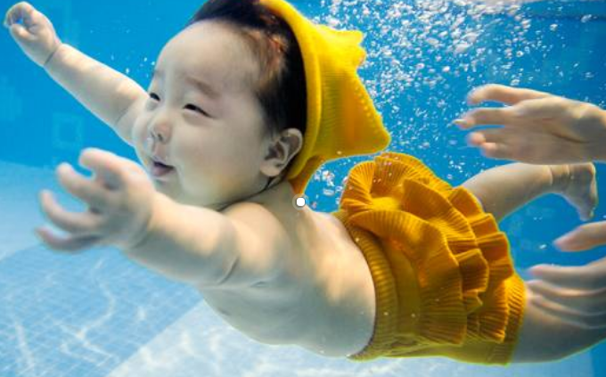 小超人婴儿游泳馆加盟