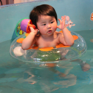 三瑟海婴幼儿游泳加盟案例图片