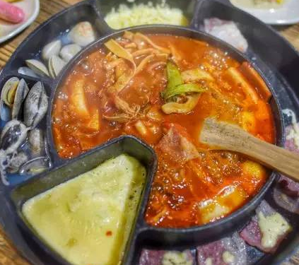 一家人韩式自助烤肉火锅加盟实例图片