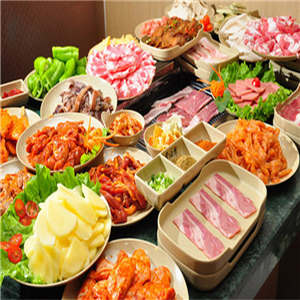 青瓦台韩式烤肉加盟案例图片