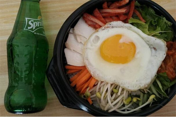 石尚佳韩式石锅料理加盟