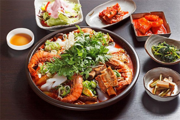 萨拉伯尔韩国传统料理餐厅加盟