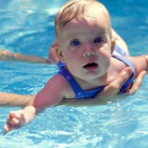 智豪婴儿游泳加盟图片