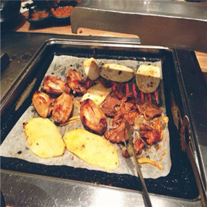喵呀咪呀韩式烤肉加盟图片