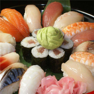 旋转寿司加盟实例图片