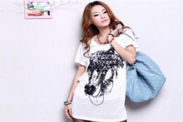 丝丽岚卡女装加盟