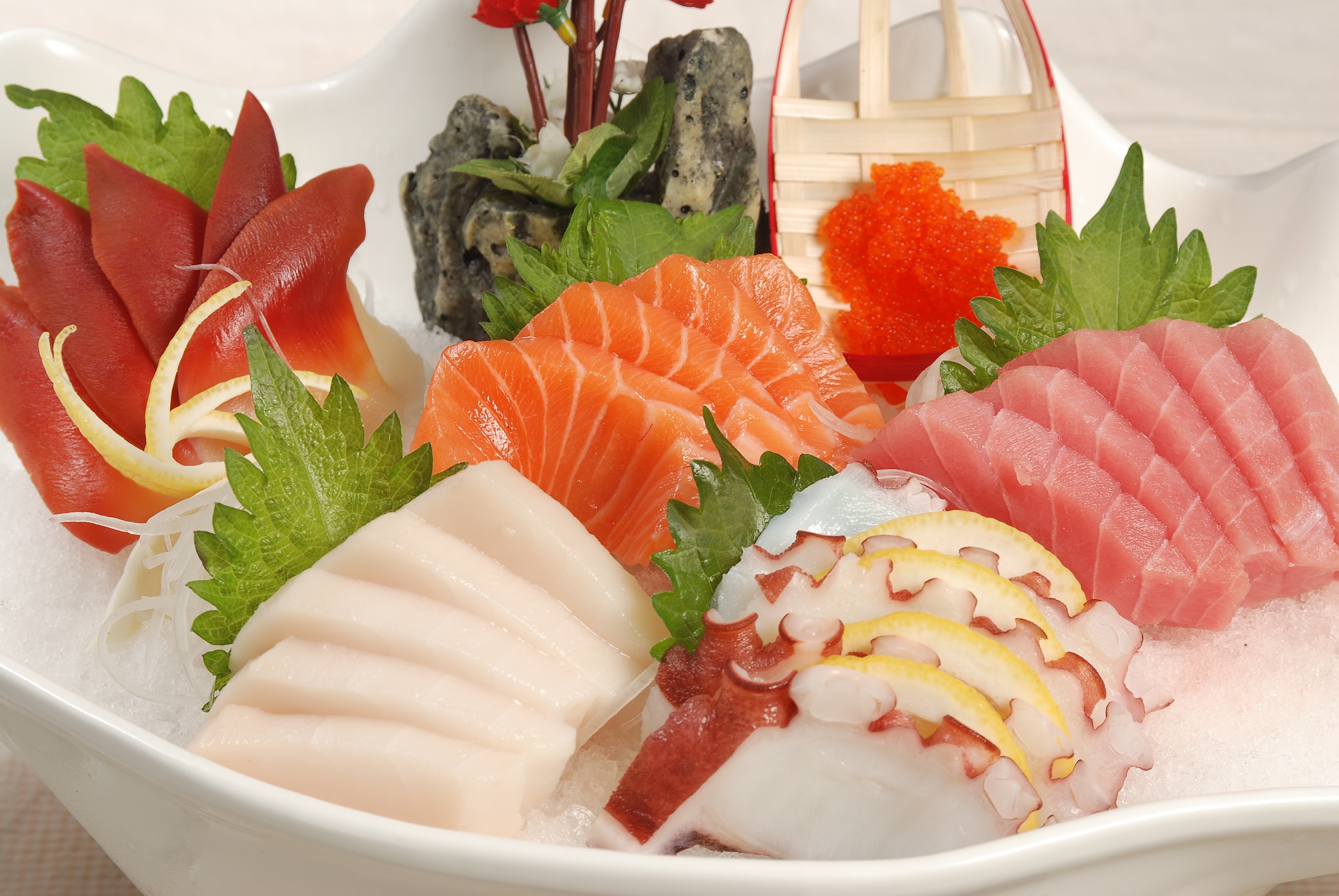 日式料理日本料理，选用新鲜食材为原料