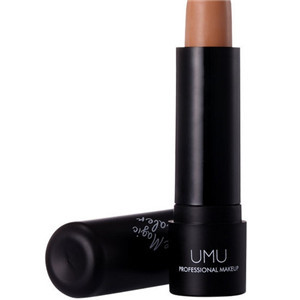 优木优化妆品店面效果图