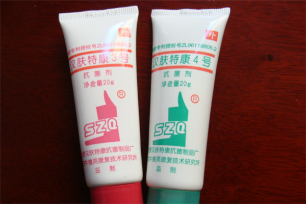 牛德英手足情加盟