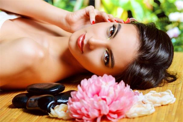 玫瑰女人美容美体SPA加盟