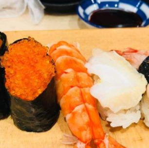 荣寿司加盟案例图片