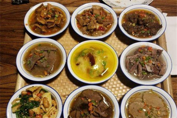 新疆阿米尔餐厅加盟