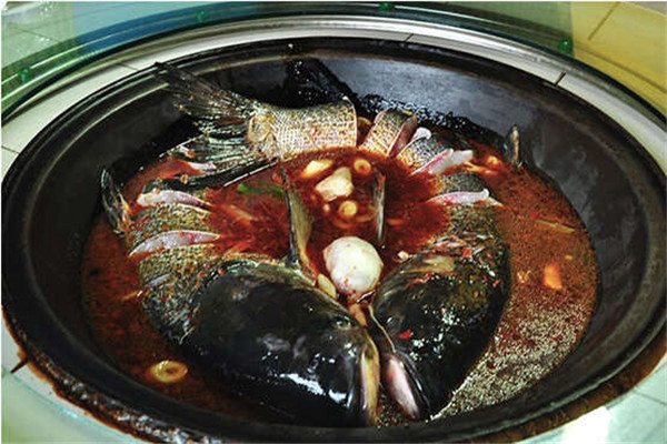 灶台鱼是带有农家风情的餐品
